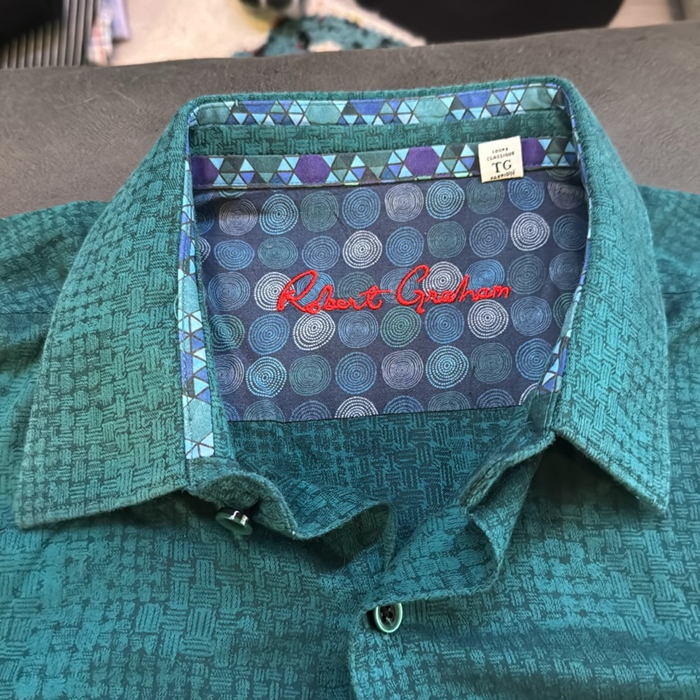 Long sleeve Robert Graham button down dress shirt. Gently worn.